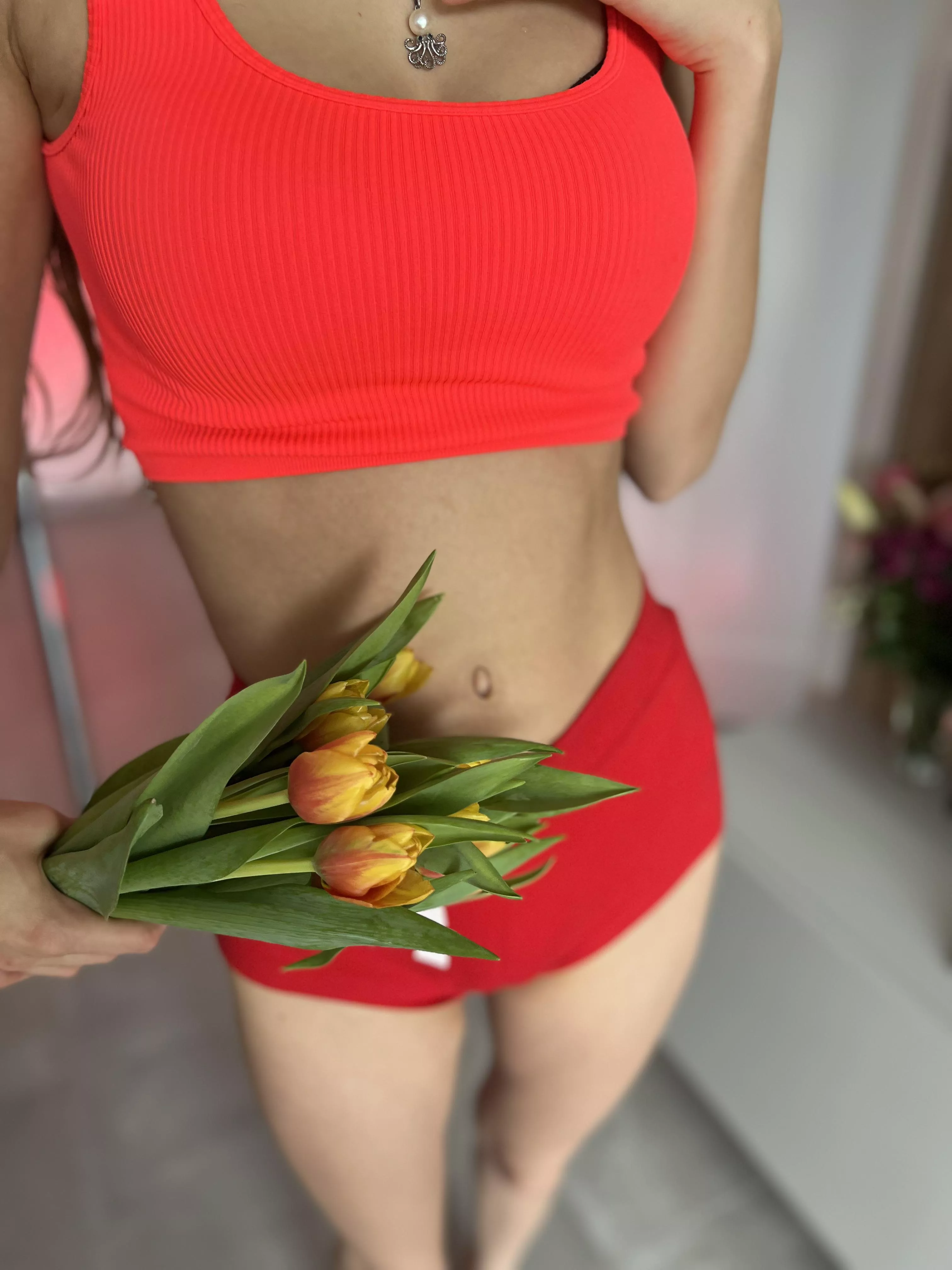give flowers and get an outie  posted by _ivannabelle