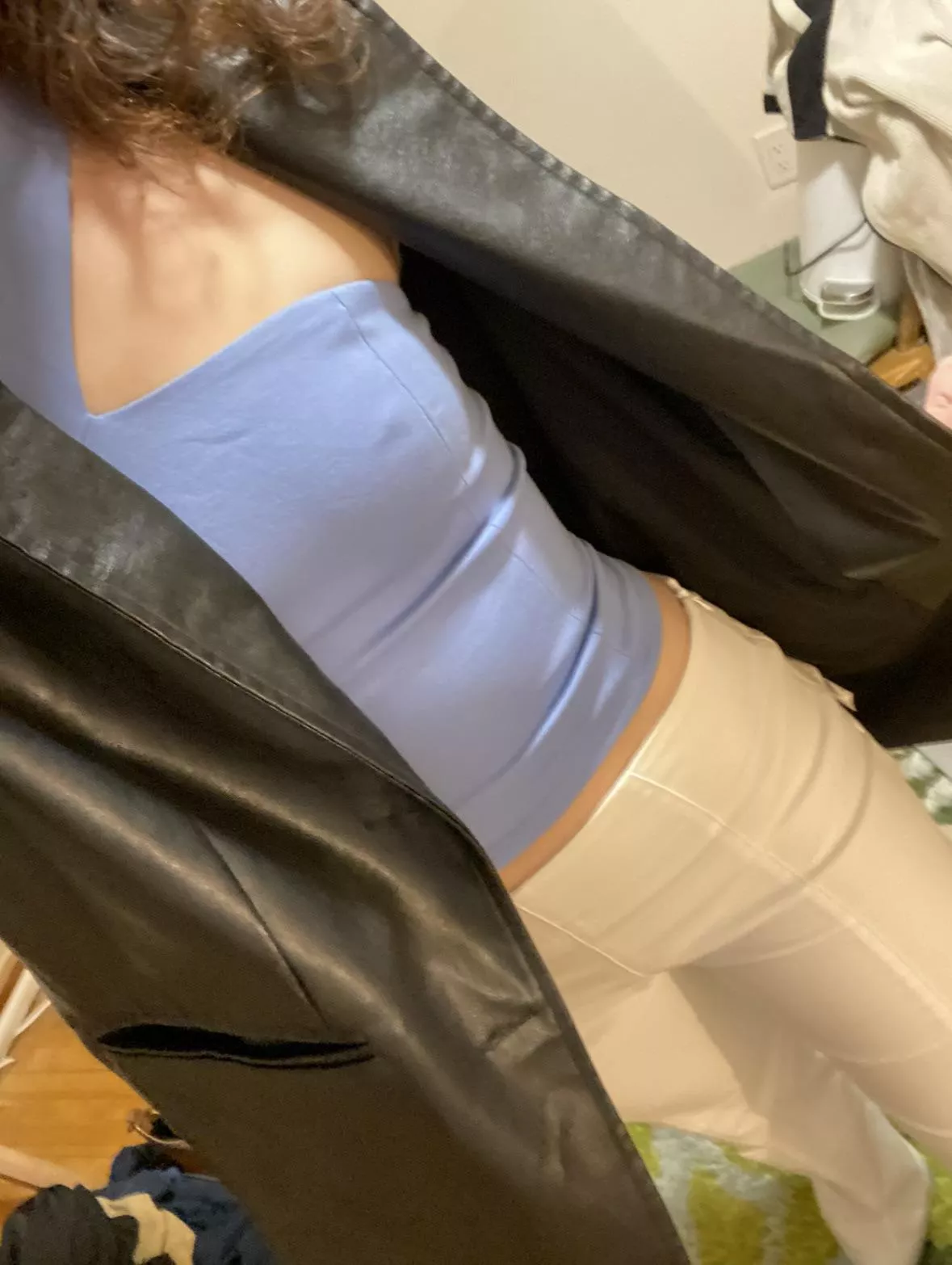 Goin out :) lil peek  posted by realbarefootbabe