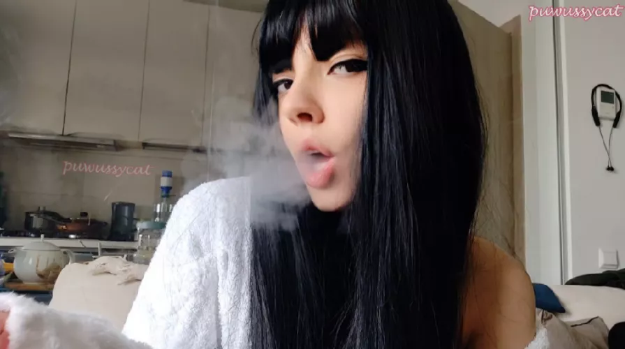 Goth gf at your service🖤 by puwussycat