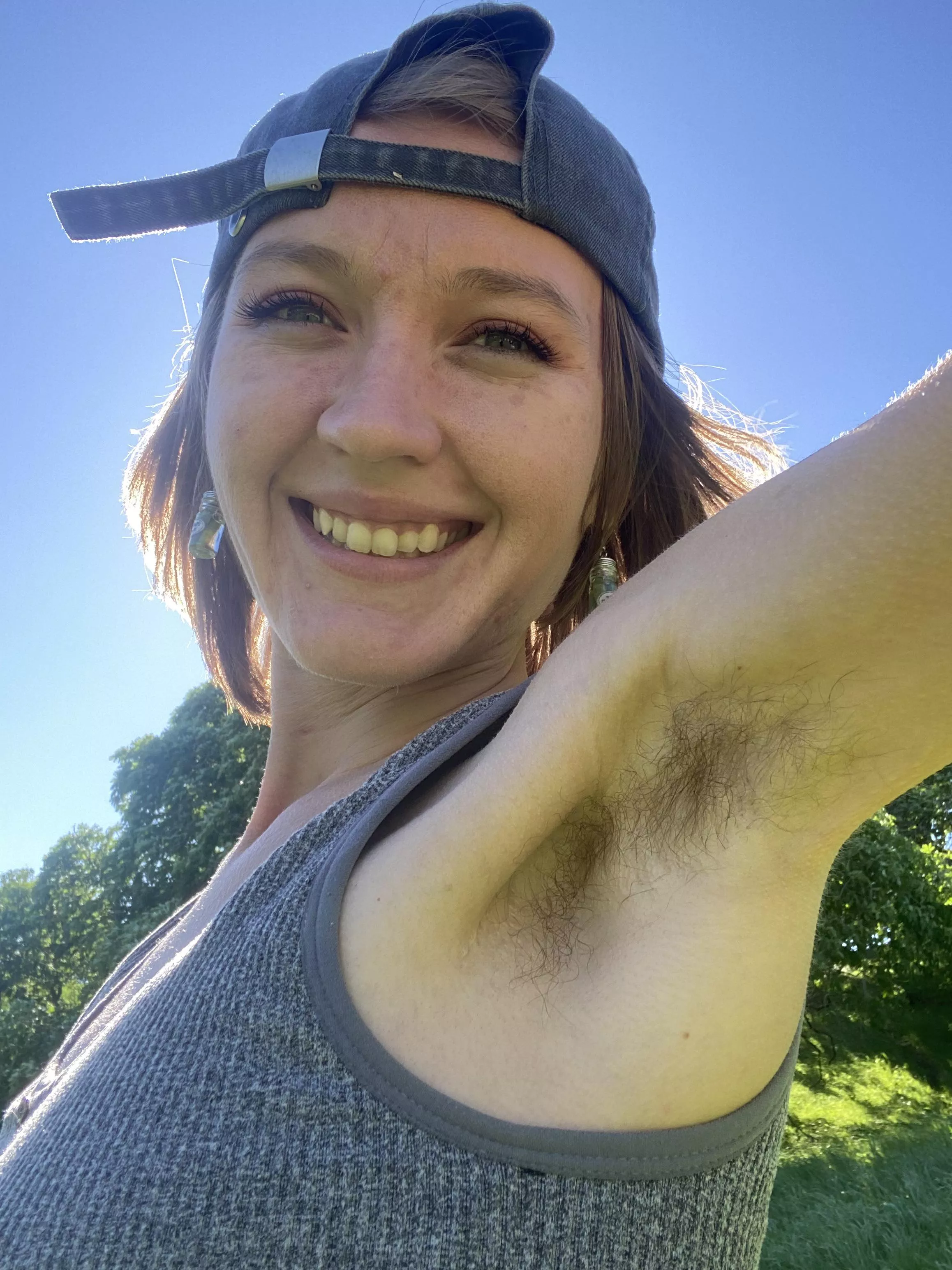 Hairy armpits are highly underrated posted by SpitInMyMouth420_
