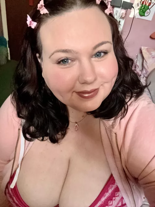 Hope everyone is doing well🥰 by LenaBeanNoodle