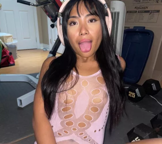 horny gymslut looking 4 dick  by asiandolldesires