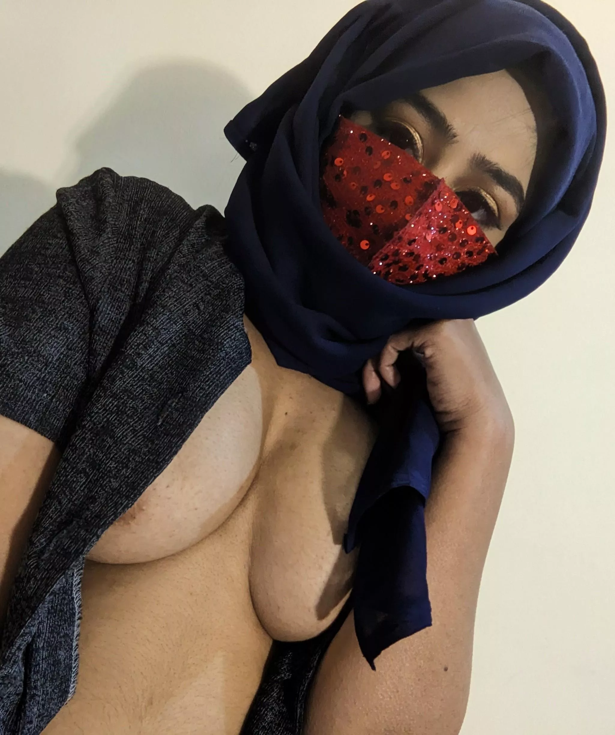 How exotic is a perky chubby hijabi girl, please? 🤭 posted by CheesyEeasy