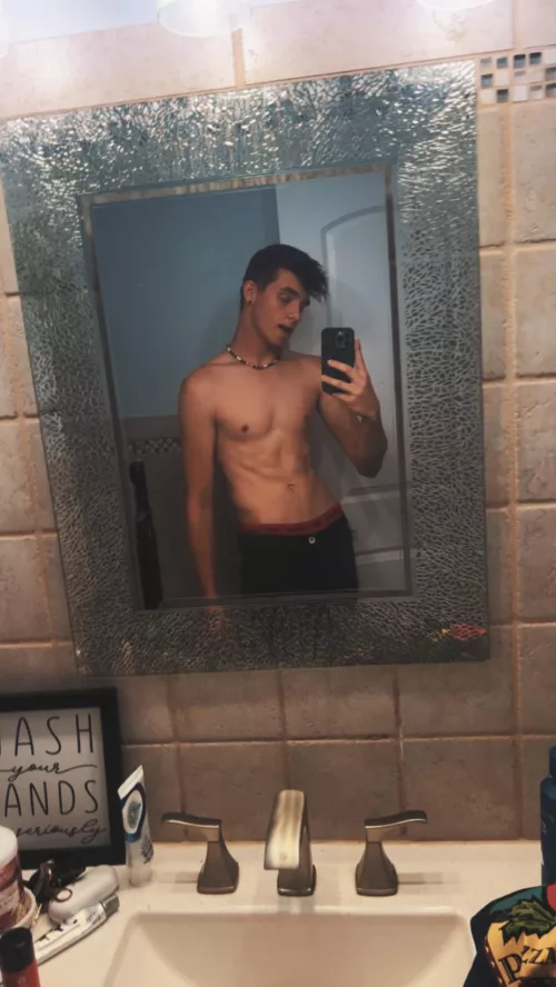 how hard do you think I can fuck with these abs?😏 by OakleyRiver69