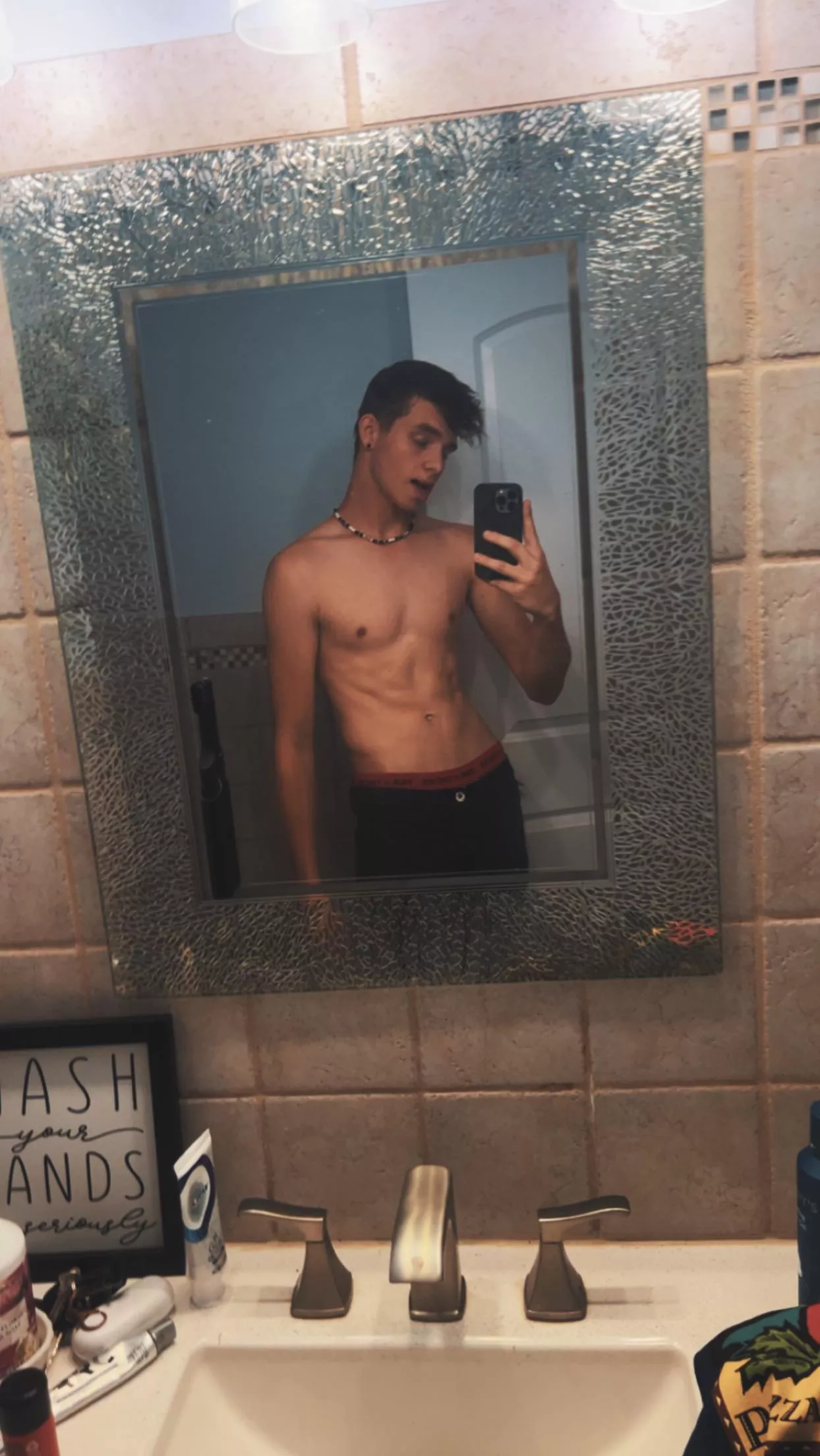 how hard do you think I can fuck with these abs?😏 posted by OakleyRiver69