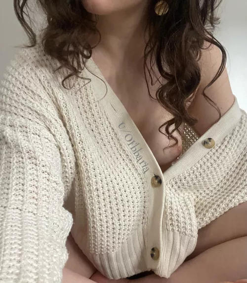 I bet you want me to move my hair 😇 by OFbbAria