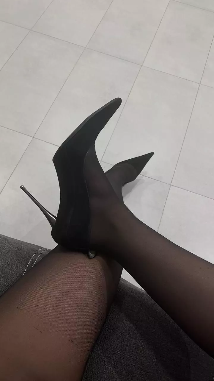 I send photos like this to tease my boss posted by Bella_0808