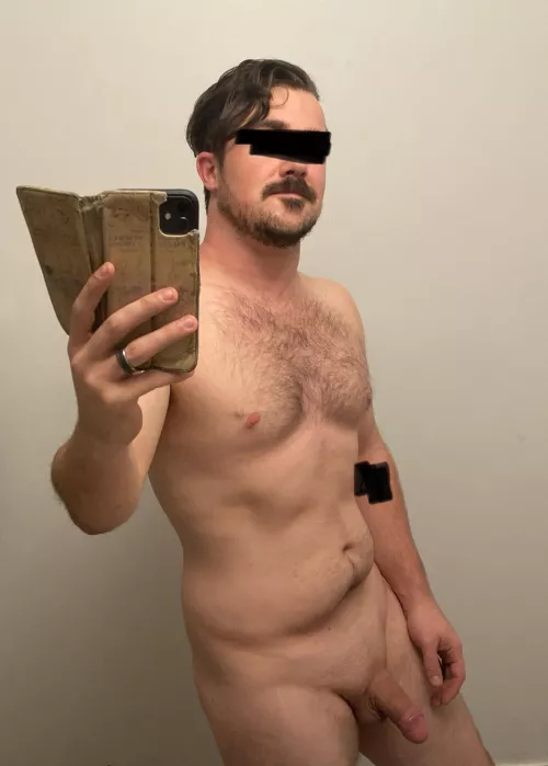 I think I look pretty cute. My little friend certainly thinks so 😉 by Pan_bear_luver