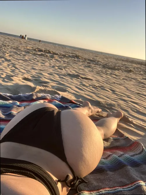 i'd love to have a perfect tan, would you put some oil on me? by SadBuy9520