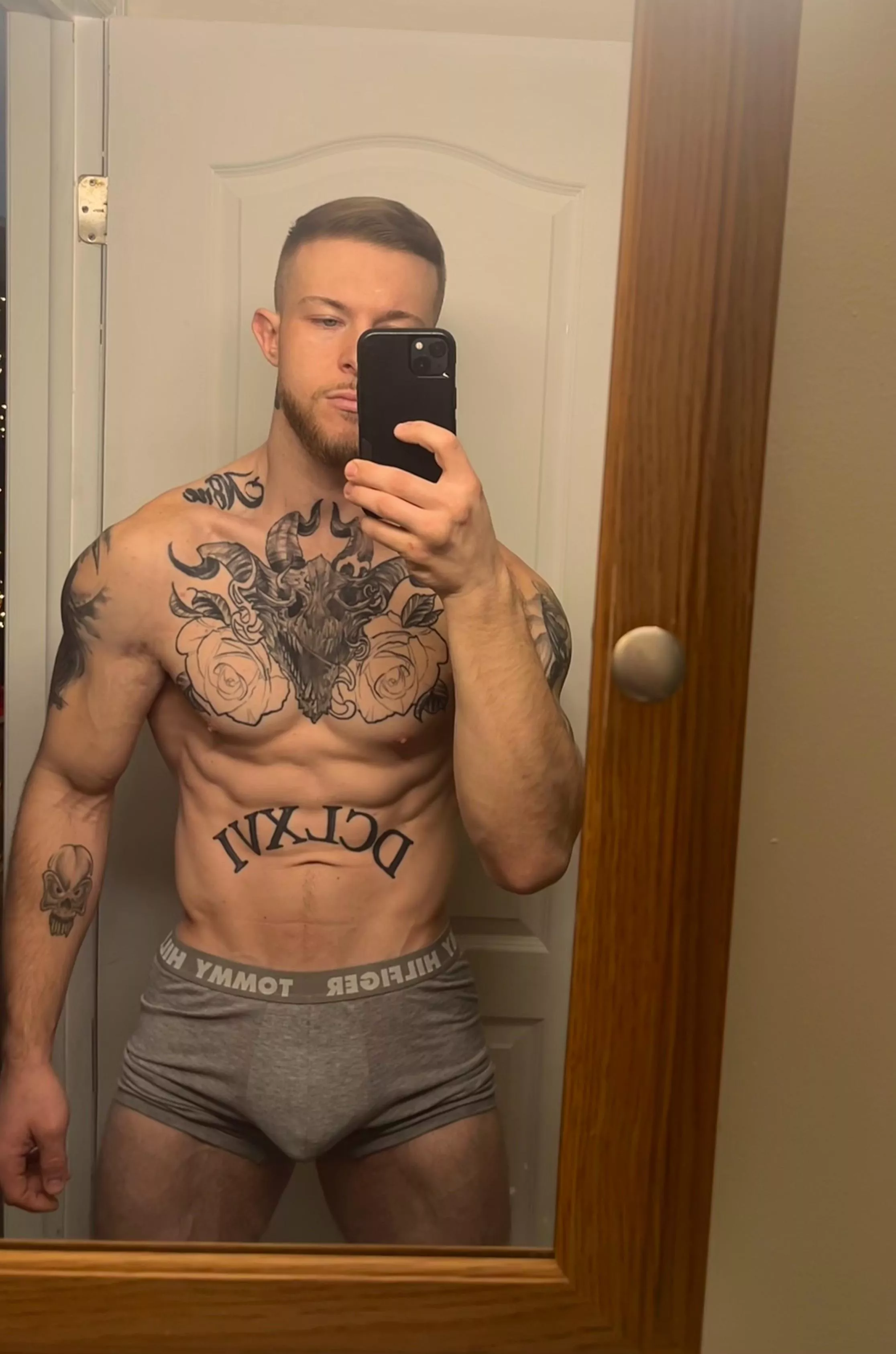 I’m bored. Say hi 😋 posted by TherealRD666