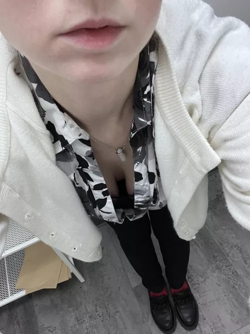 Is this inappropriate for work? by Elenore_Hoesevelt