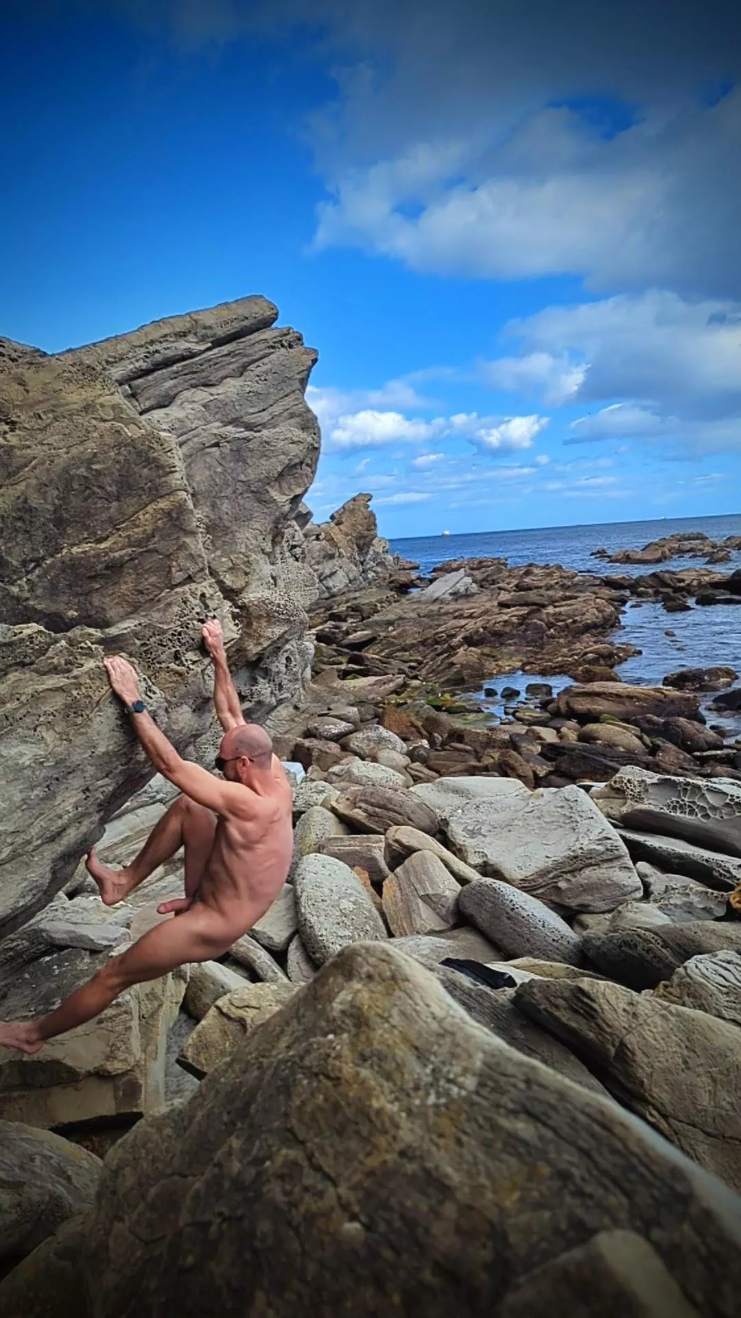 Monkeying around posted by kinkergarten