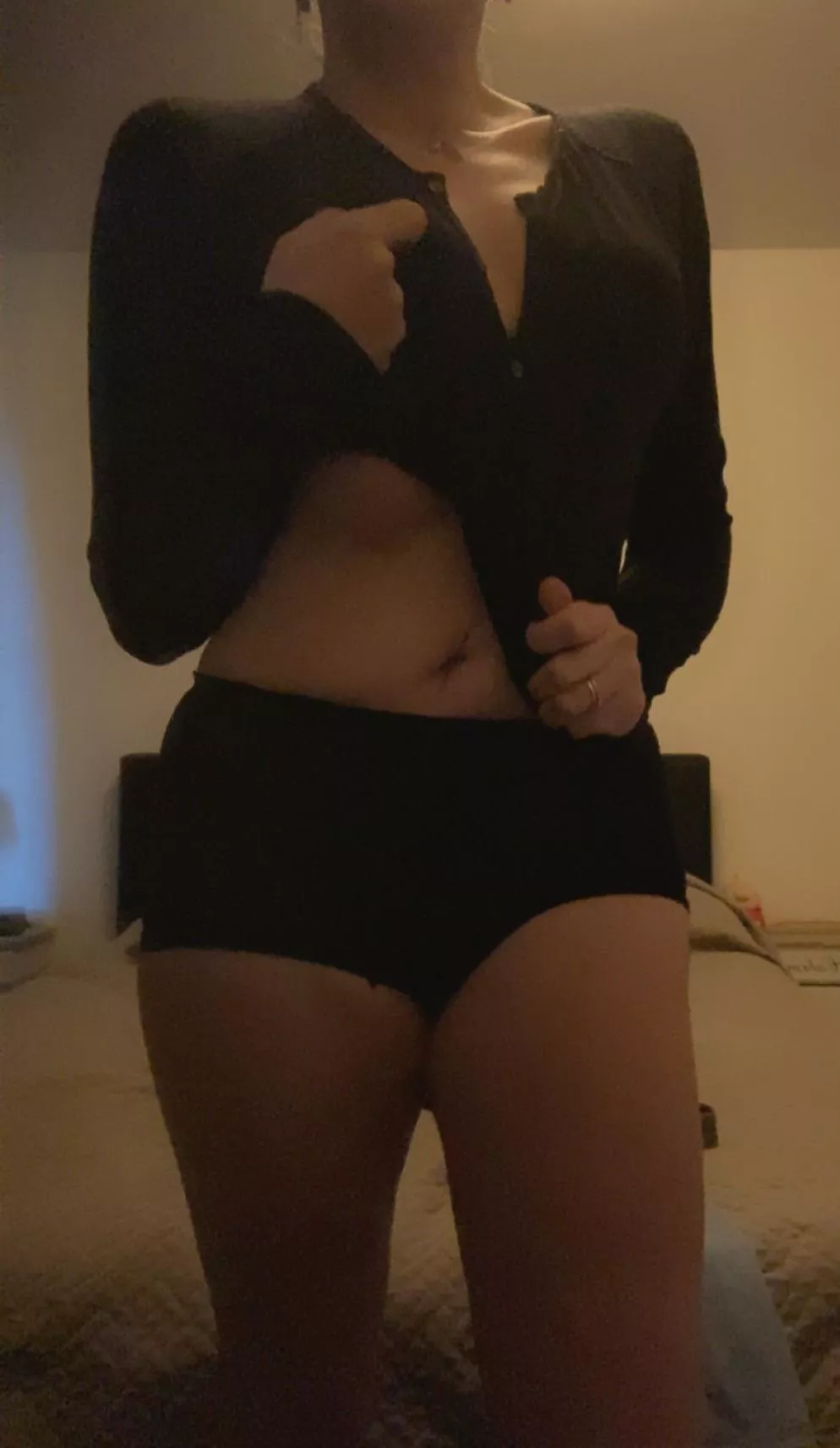 [mrs,37] Had a fun relaxxx sesh last night, where should I be tonight? 🤭 posted by VeroVexy