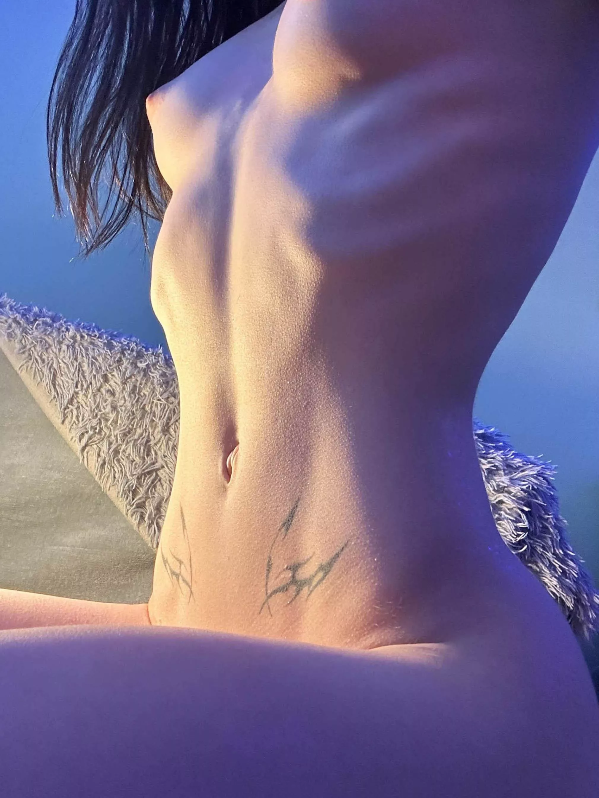 My strong and adorable ribcage posted by Isla_Lucinda