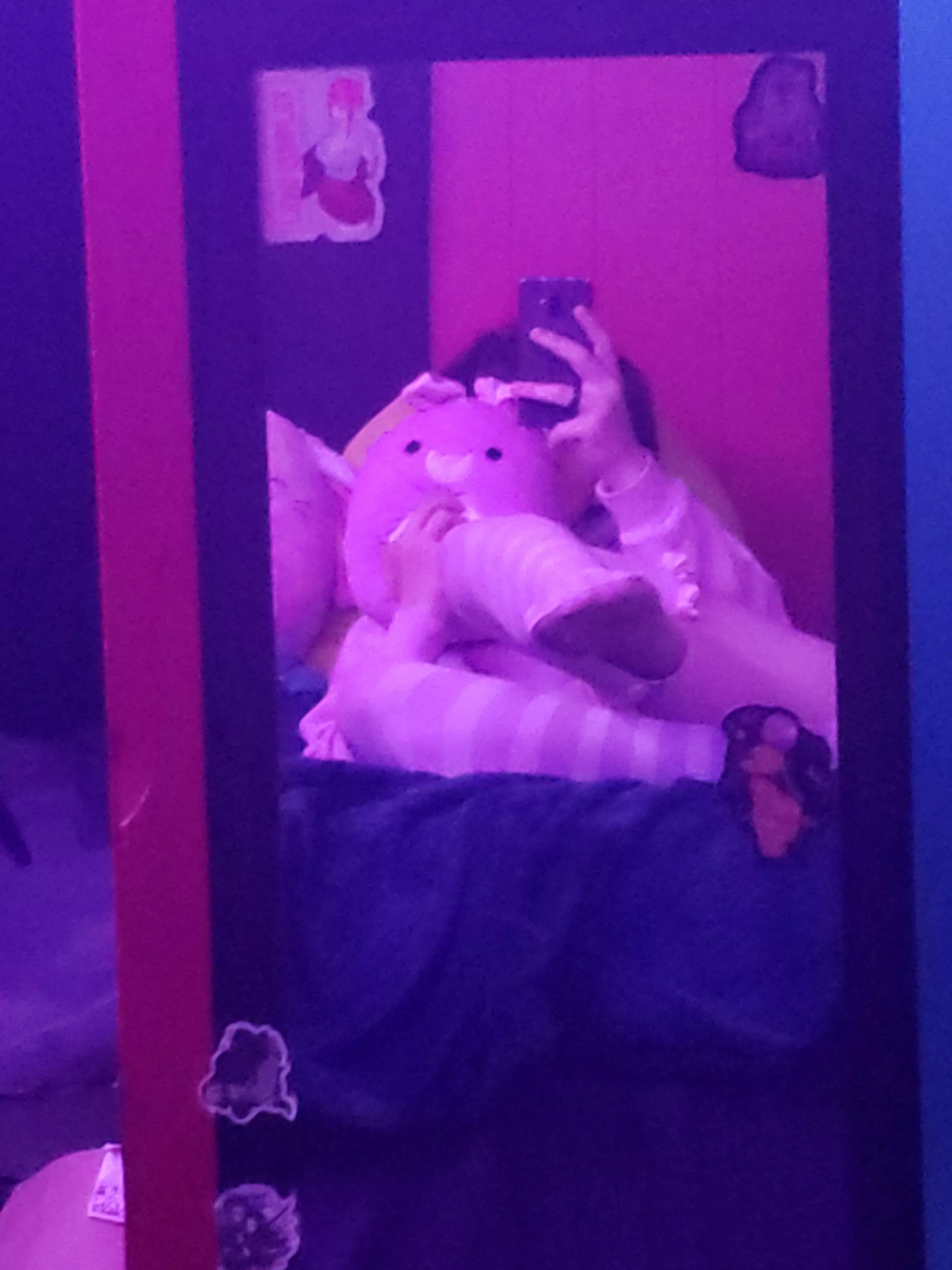 Pinkkk posted by walnutalmond243