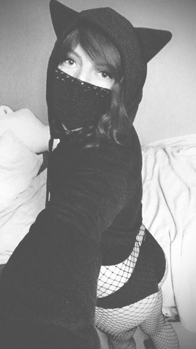 Should I wear fishnets on my next date? posted by summerdayfalls