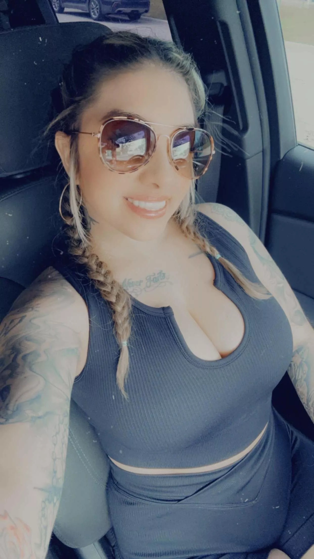 Smile babe, the weekend is here  posted by MarieLuvzYa