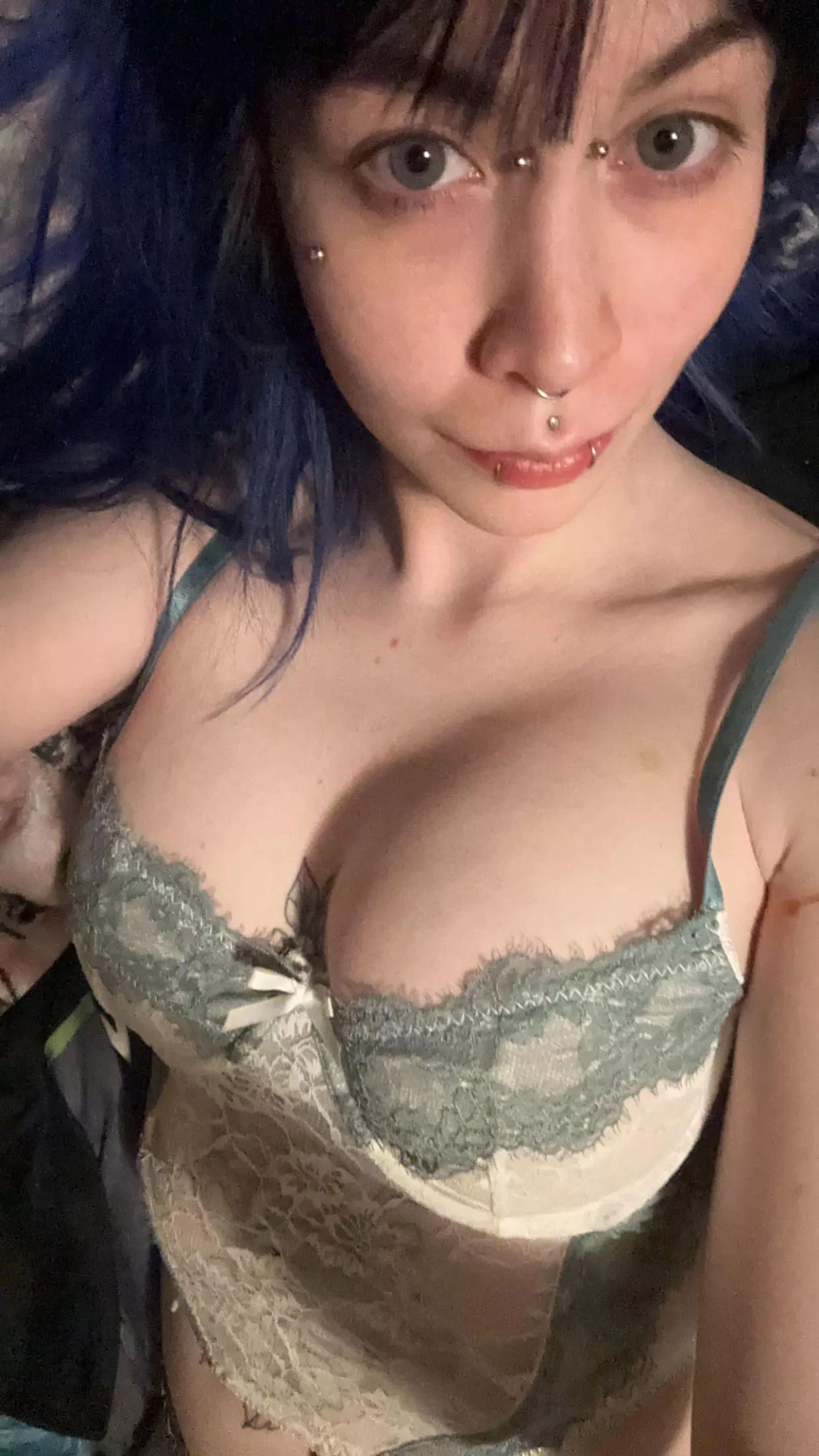 They seem to get bigger everyday aha 🫡🖤 posted by Idontknowifimreallol