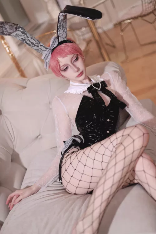 This bunny may need all of your attention 🖤 by Takumo_91