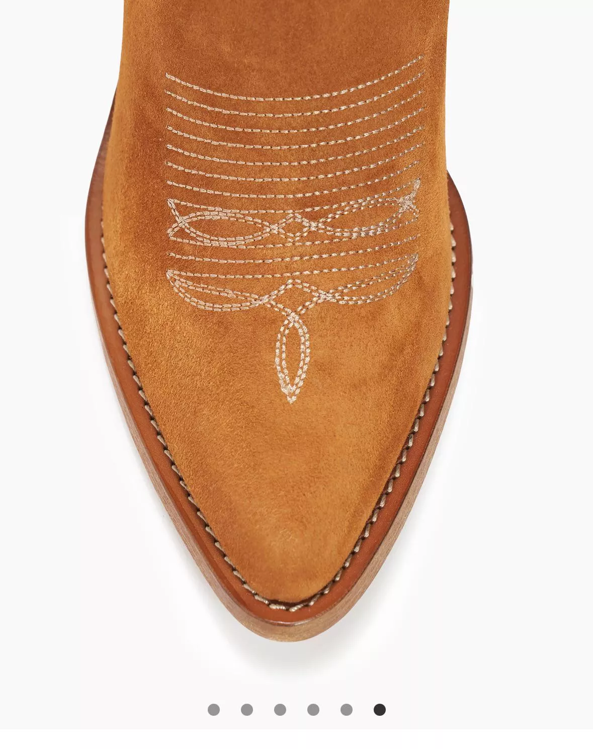 What are these??? Are they a brand logo? posted by blueberryboo23