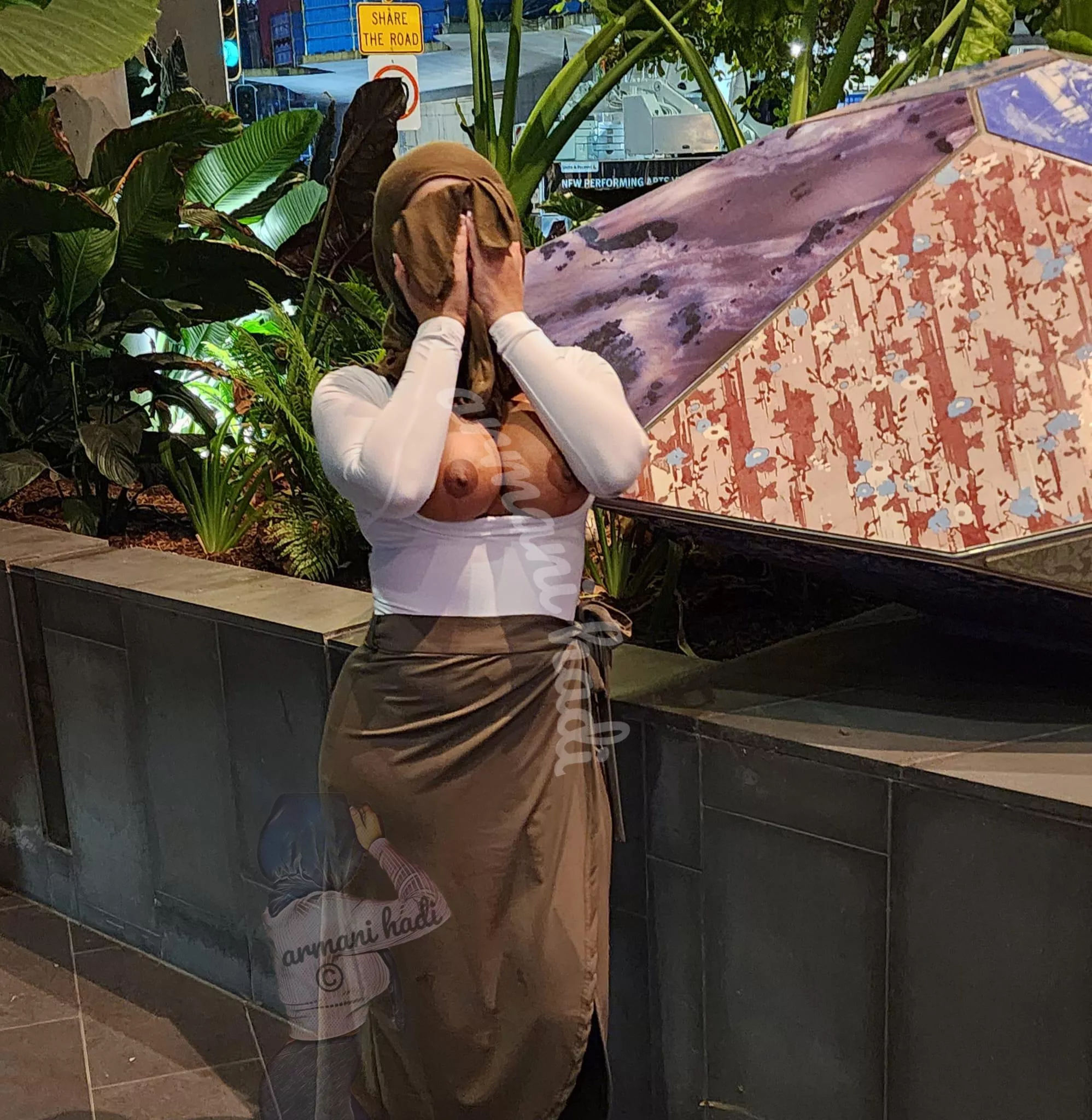 Who likes Lebanese milfs who flash in public? posted by armani_hadi