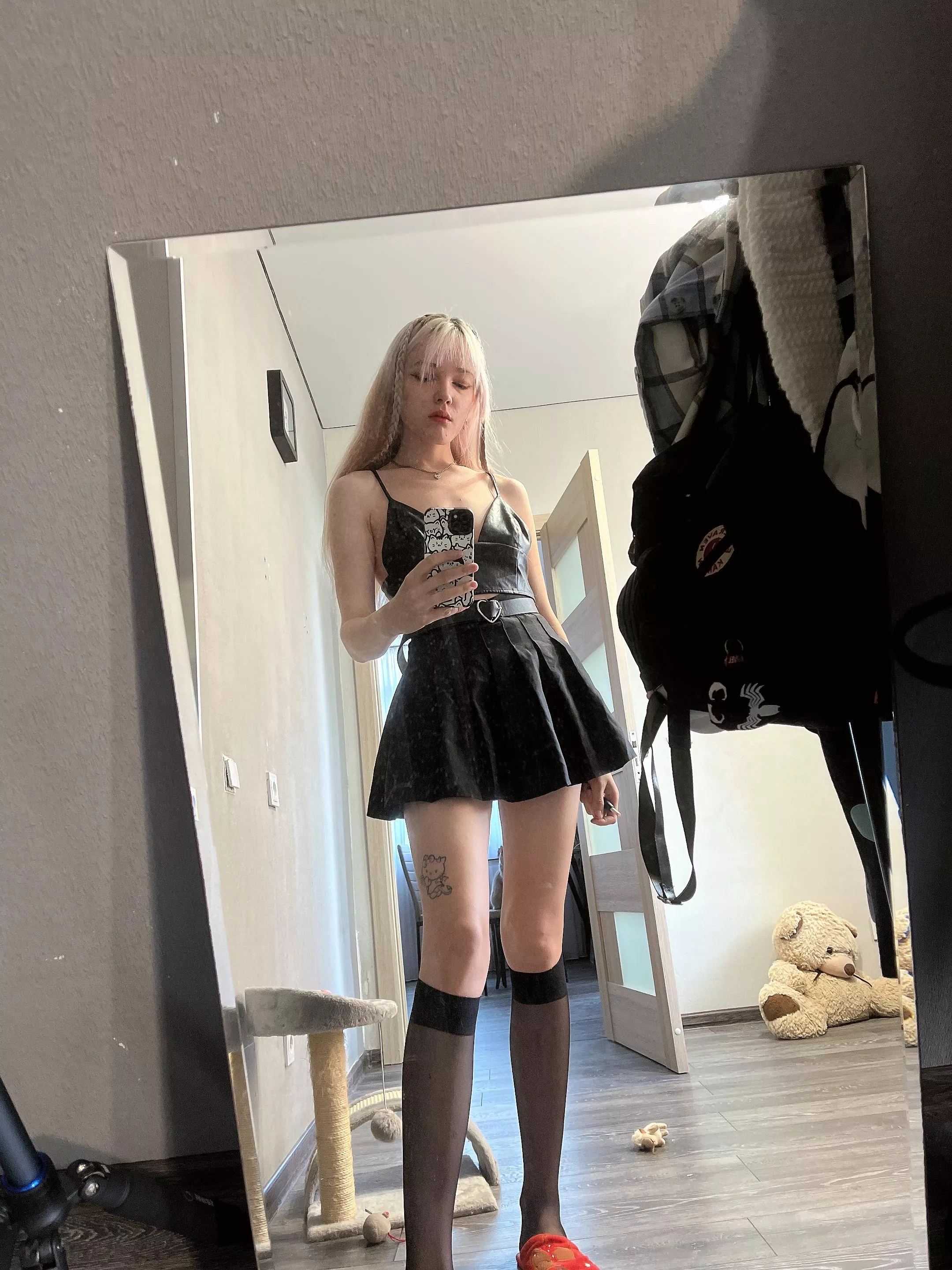 Would you like to see me naked in the mirror? posted by dotxavi