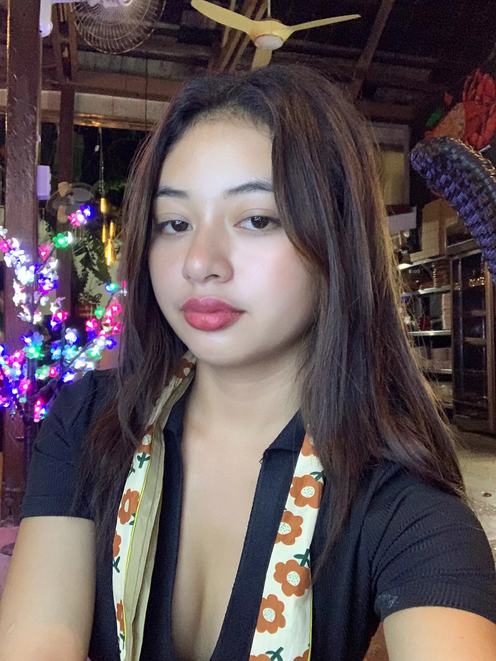 19. Filipina. Single. :( posted by Sophie_buzz