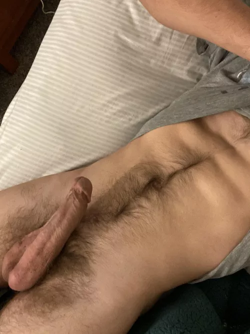 21 year old top here. Freaky bottoms add me @ xavierrr.23 by playb0ix55