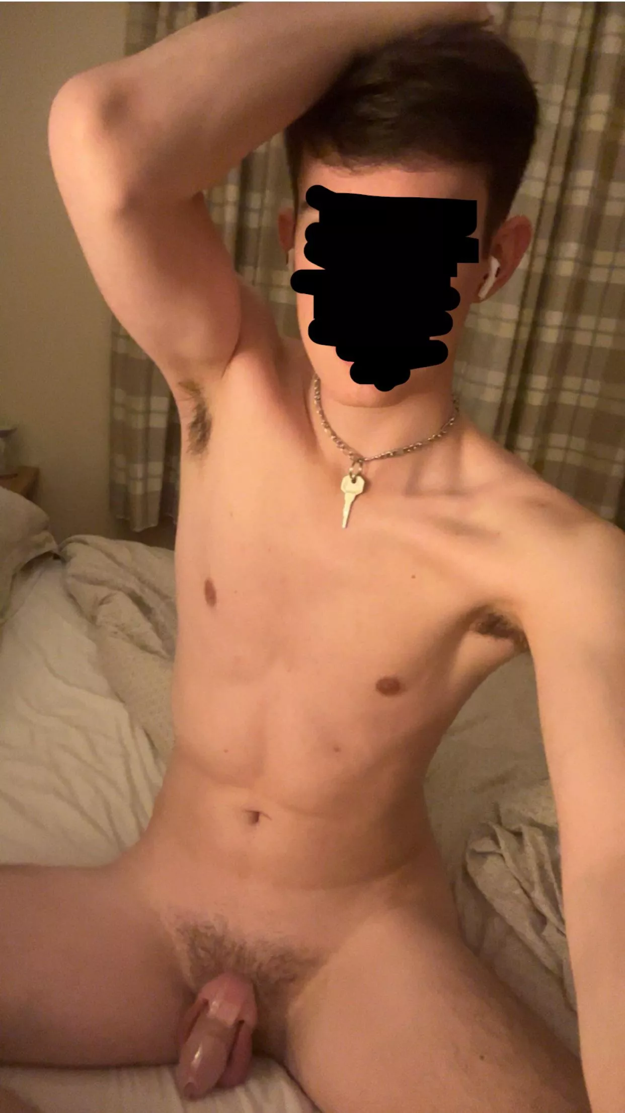 Anyone want to hold my key for me? 🔑 posted by gaytwinkaway