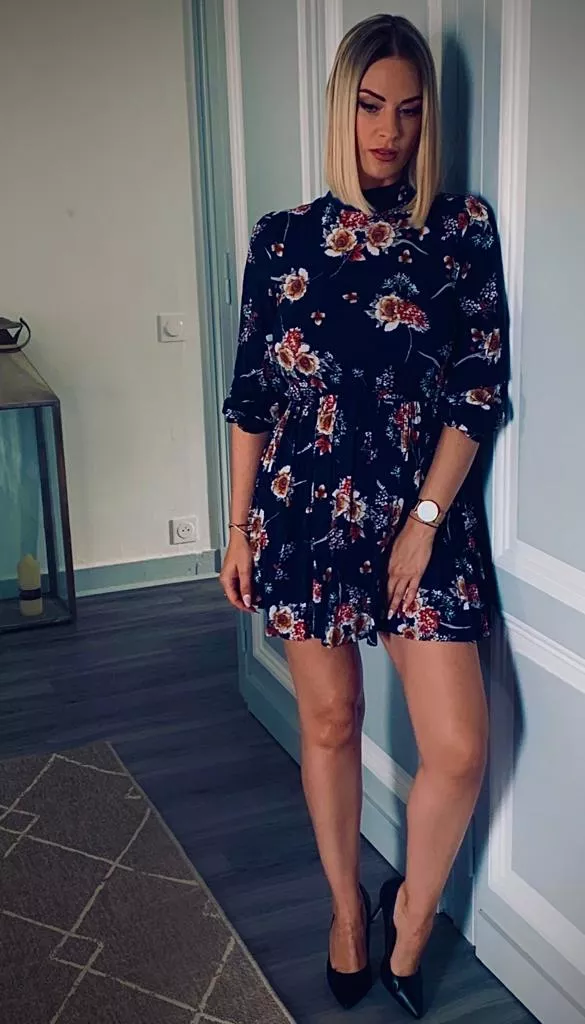 Claire Castel  posted by cuckedger