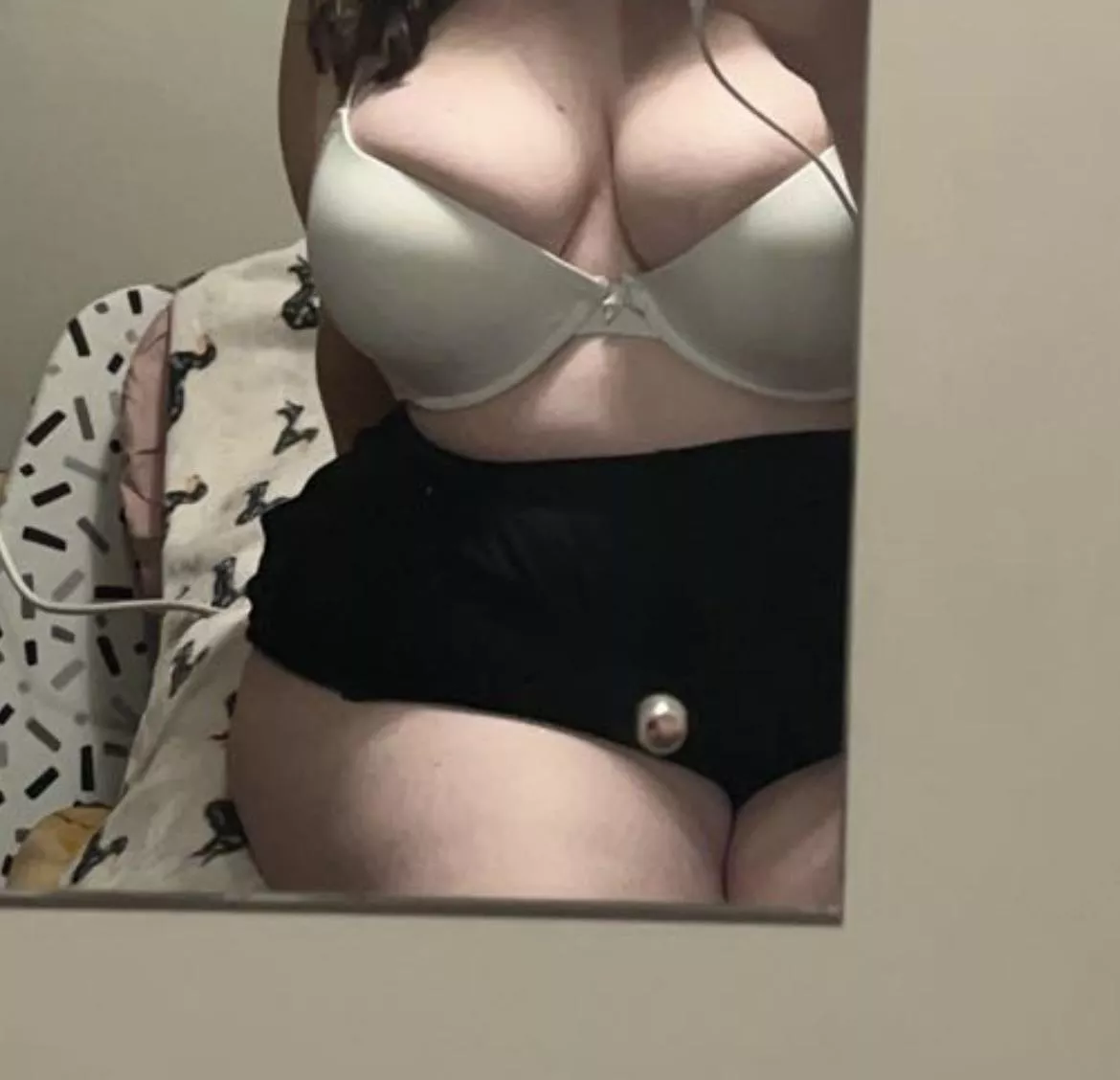do you think i’ll have bra lines🤷🏻‍♀️ posted by goddessc2