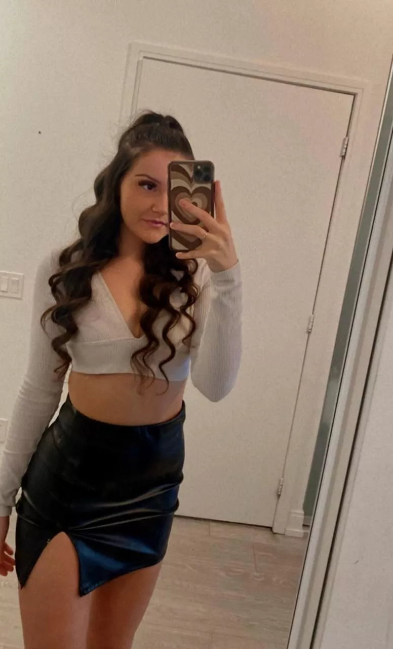 Feeling like a princess today posted by tillitewristlet14