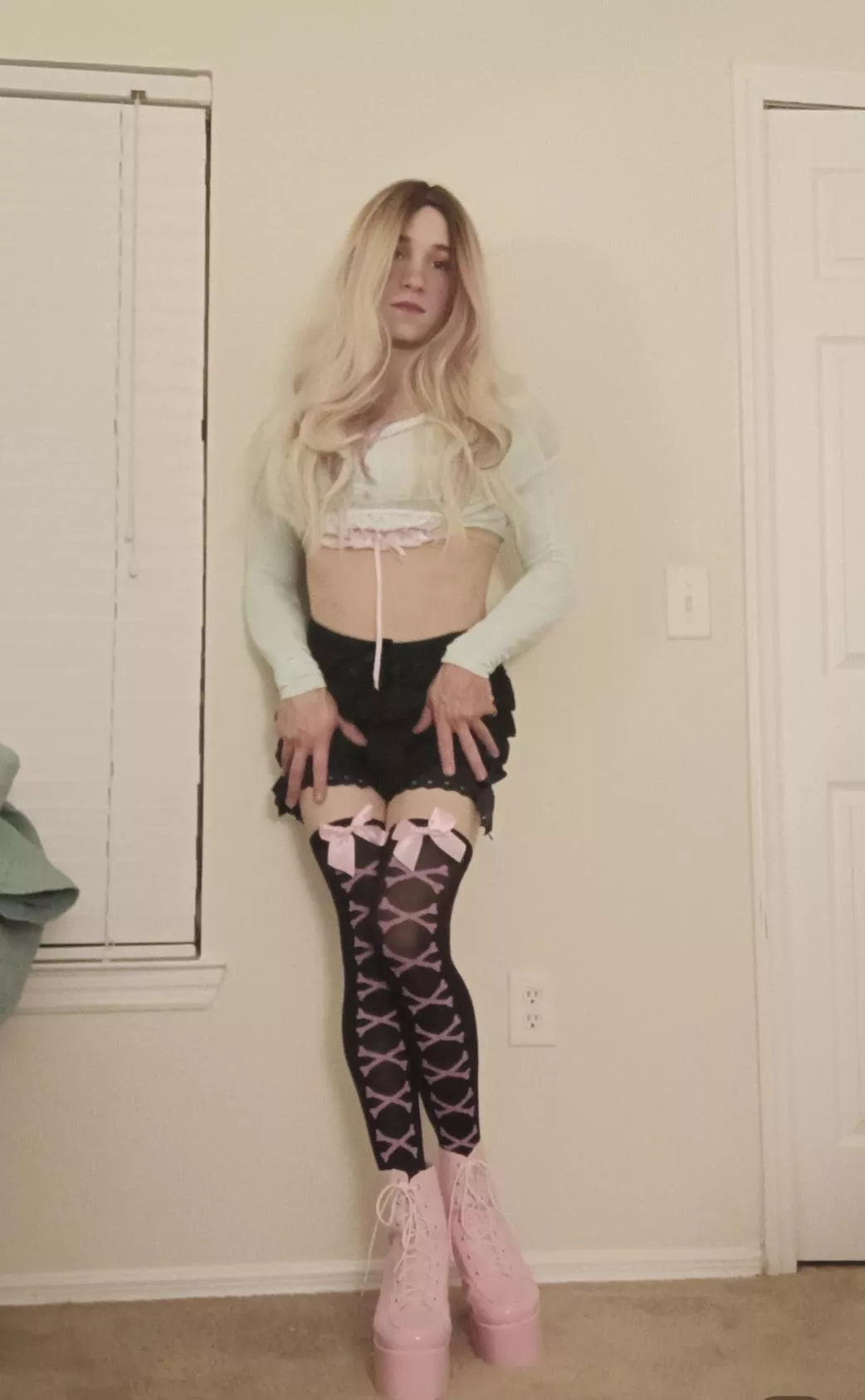 First face pic.  posted by fl_femb