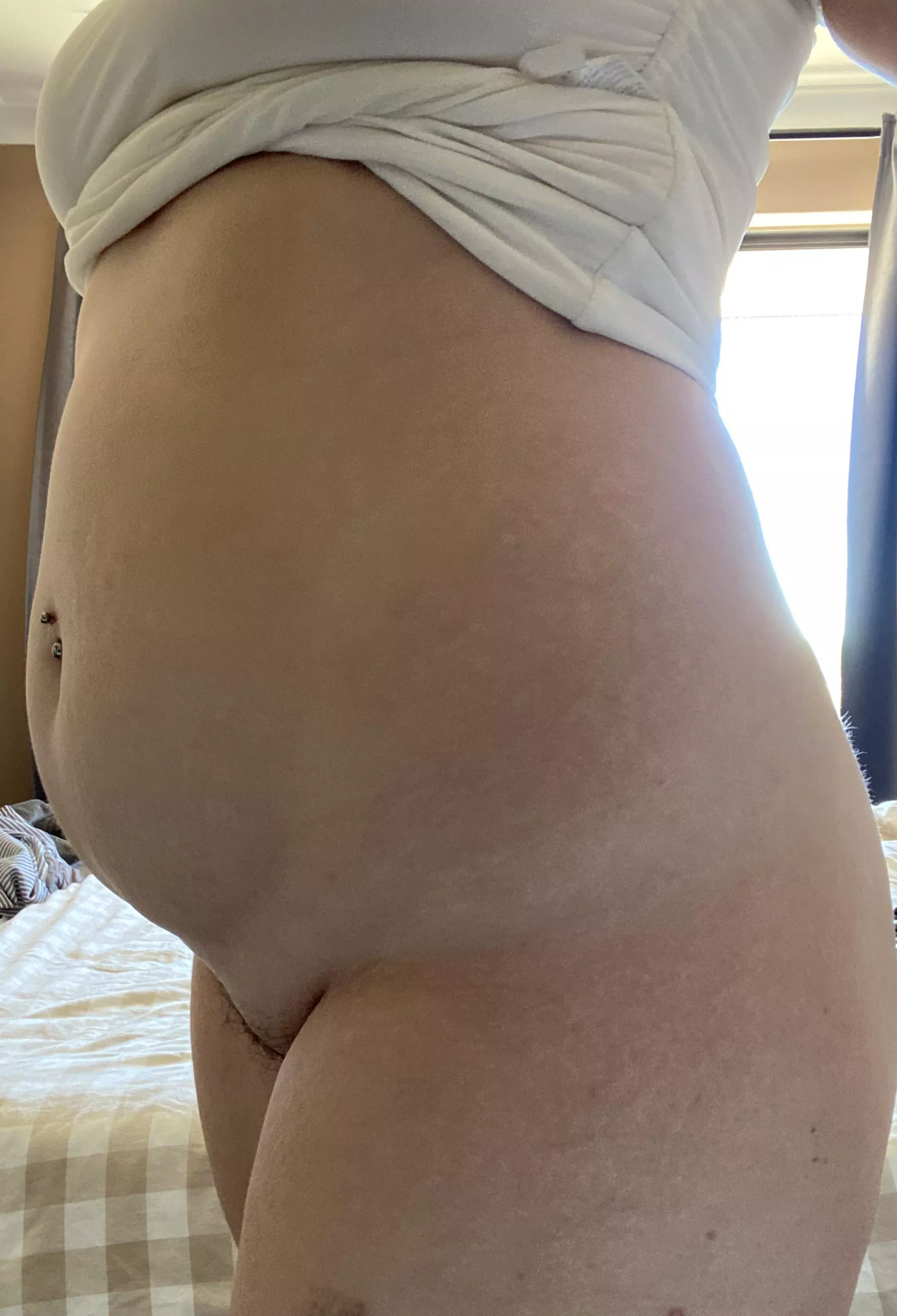 Getting harder to squeeze into my clothes 🤭 posted by ChunkiKitty