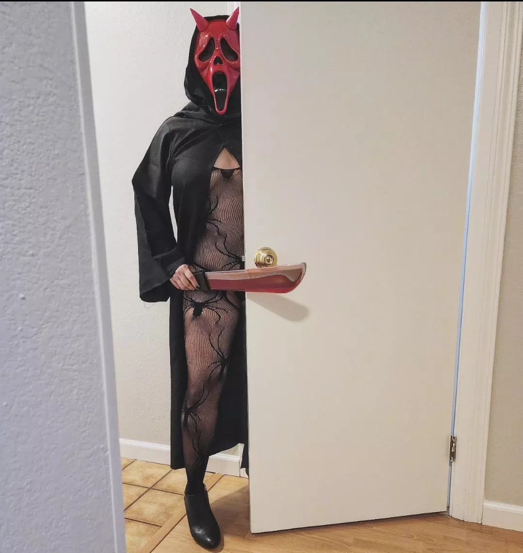 Here to haunt your sleep. posted by Faceless_Fantasy9