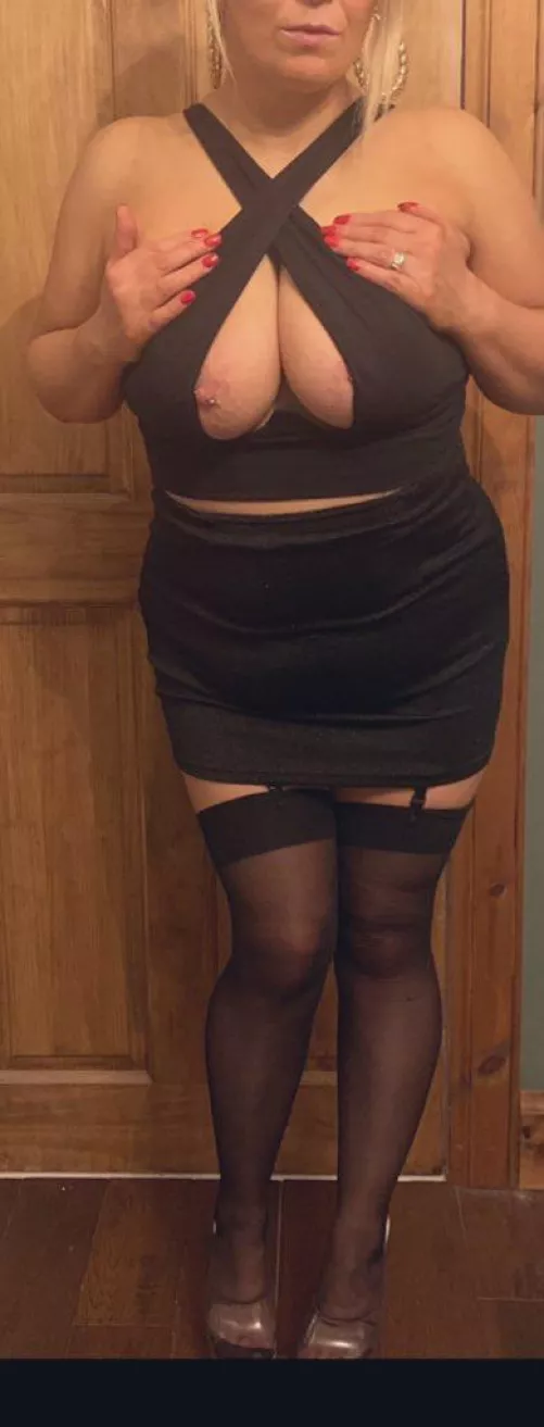 How my wife dressed up at the bar last night, she didn’t mind one bit that her big tits kept popping out, she loves when guys are staring at her when I’m with her, it gets her pussy soaking wet by Husbanddude2