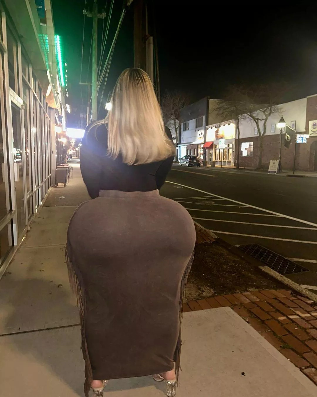 Huge posted by ItsAlvinJohnson