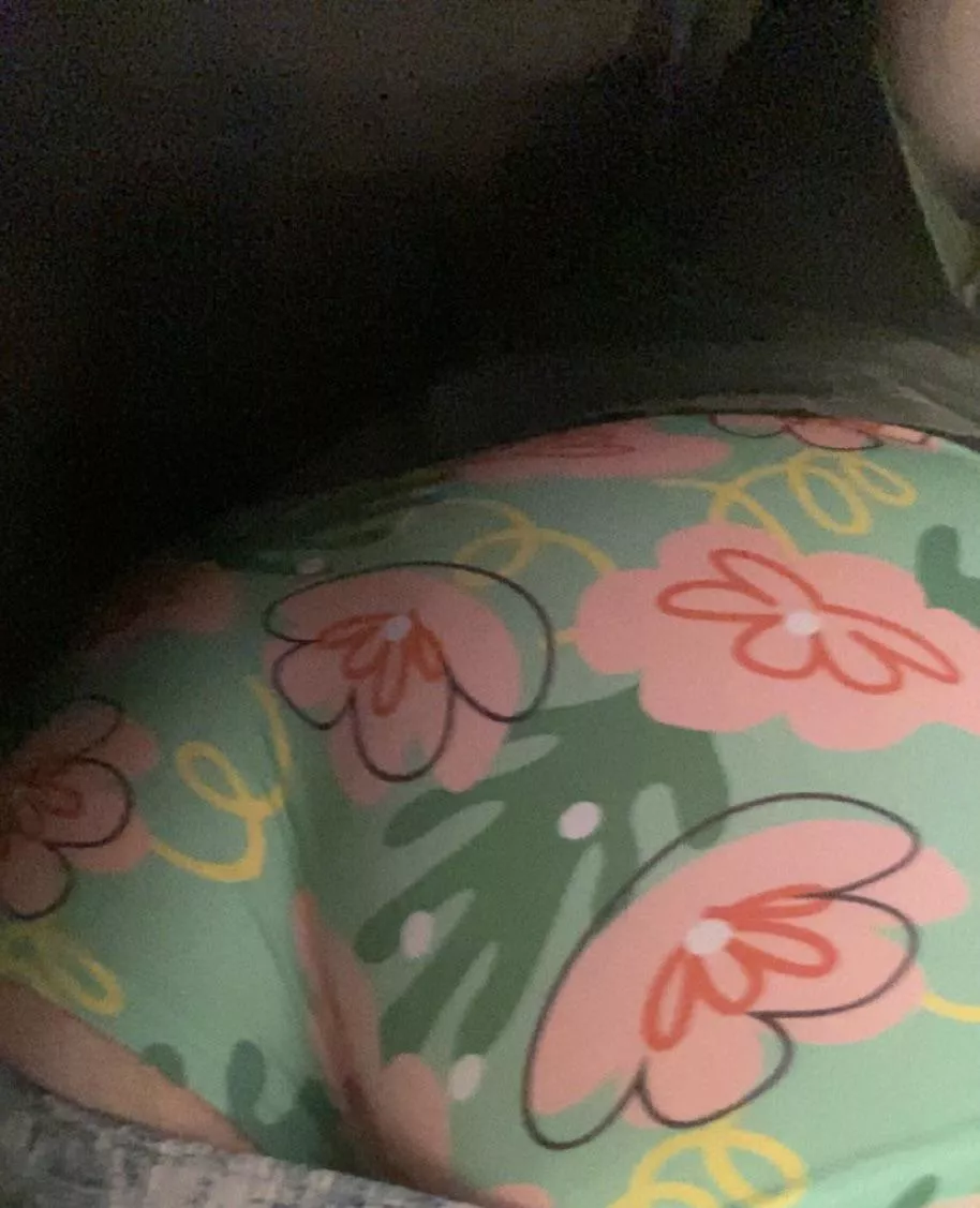 I need a big man to take theese off  posted by BigBoootyBou