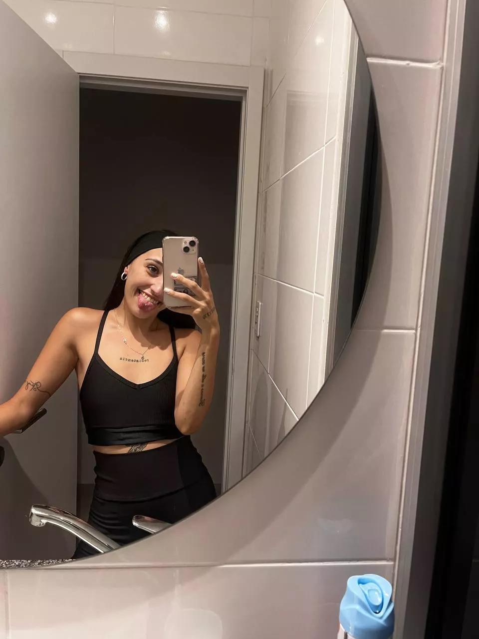 I want to get so loud in the bed room w u posted by scott3109