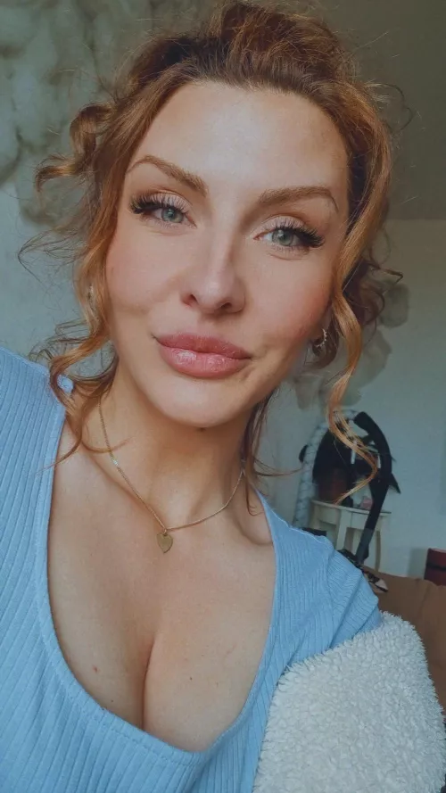 IUTR by Pretty_Eyese