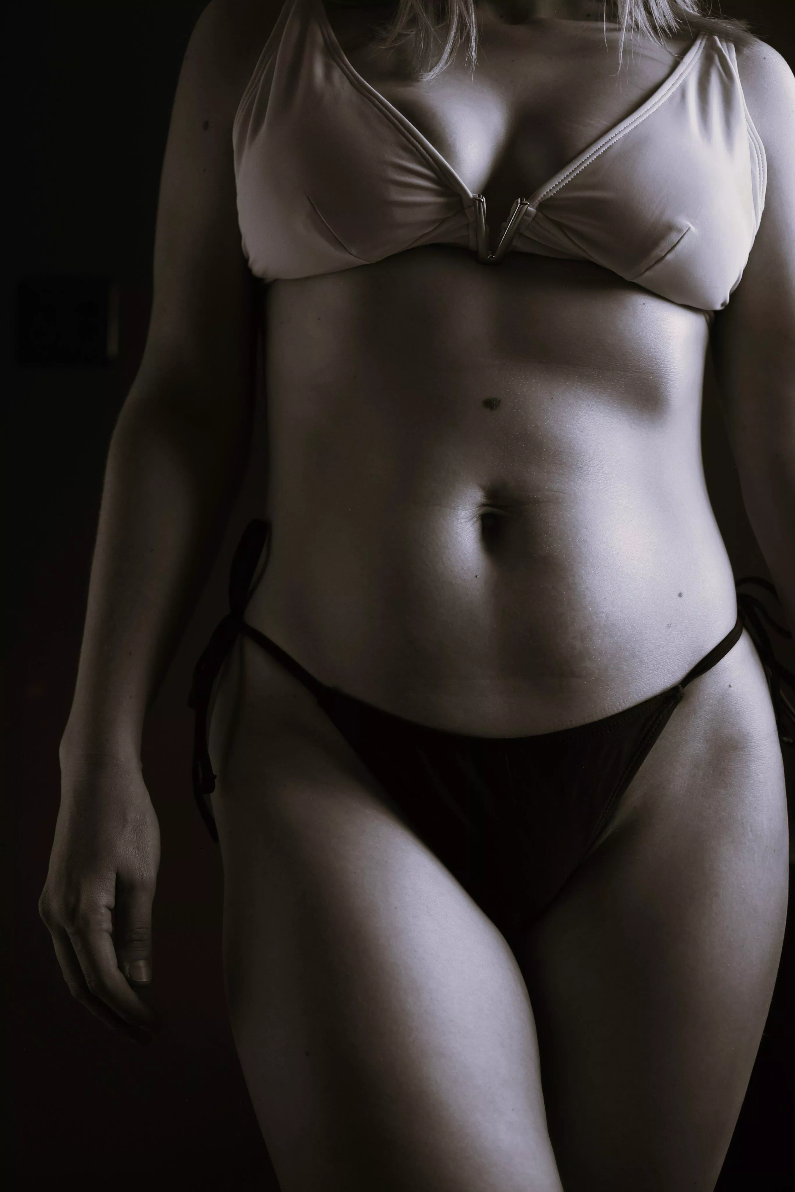 Kinky and confident, the ultimate MILF experience posted by Harmony_Sparks