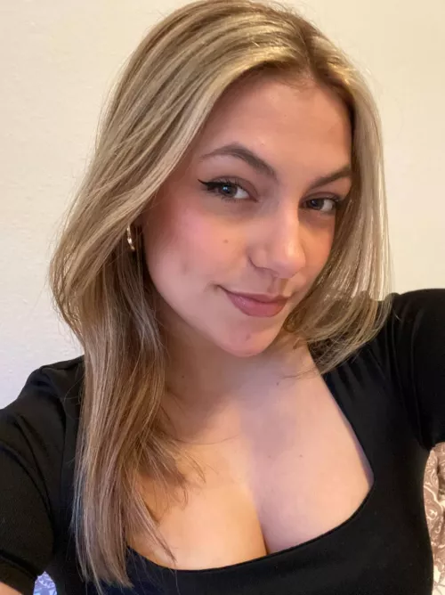 my smile when you unwrap your cock in front of me by Upbeat-Case