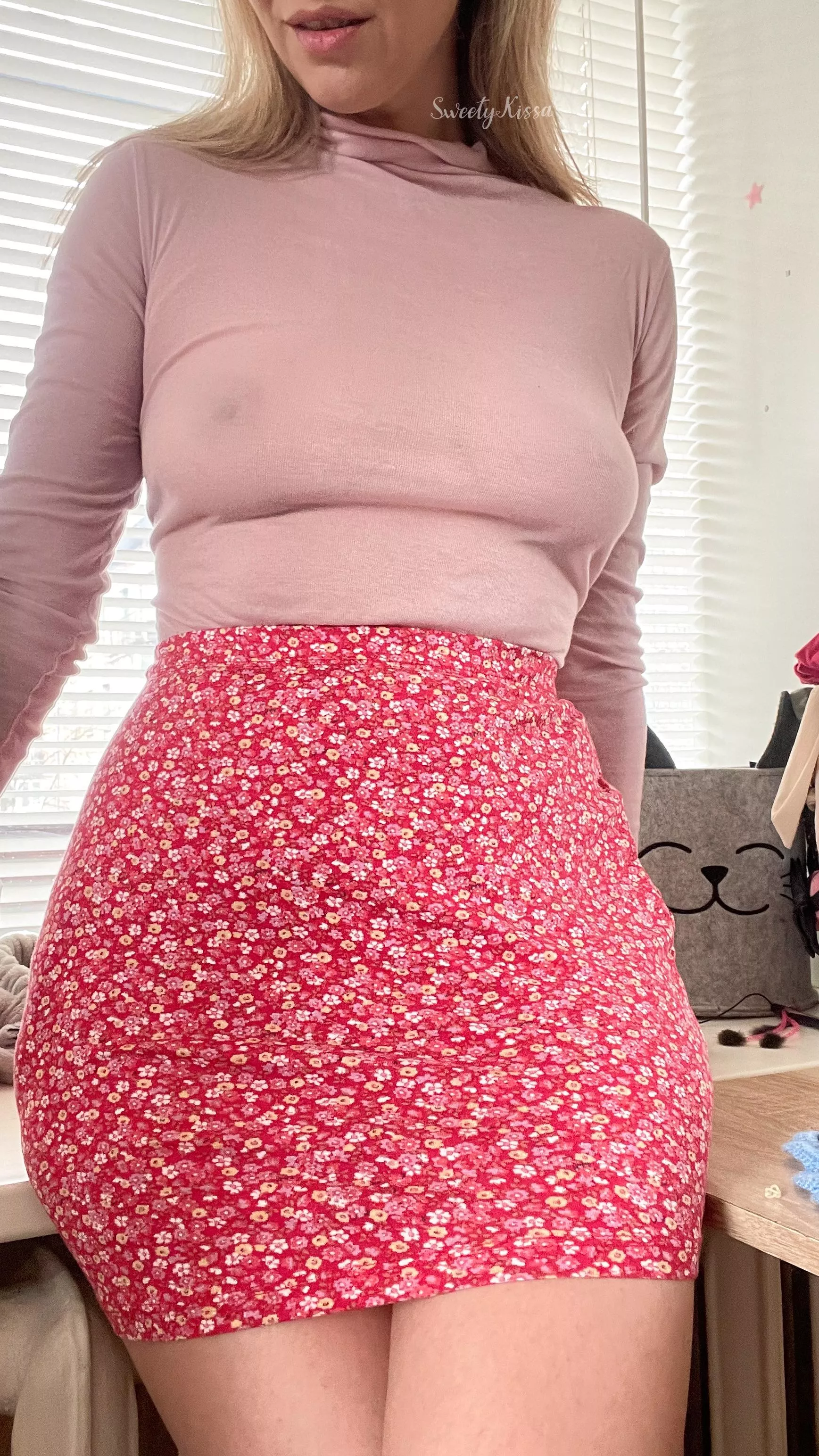 Nice transparent hint posted by SweetyKissa