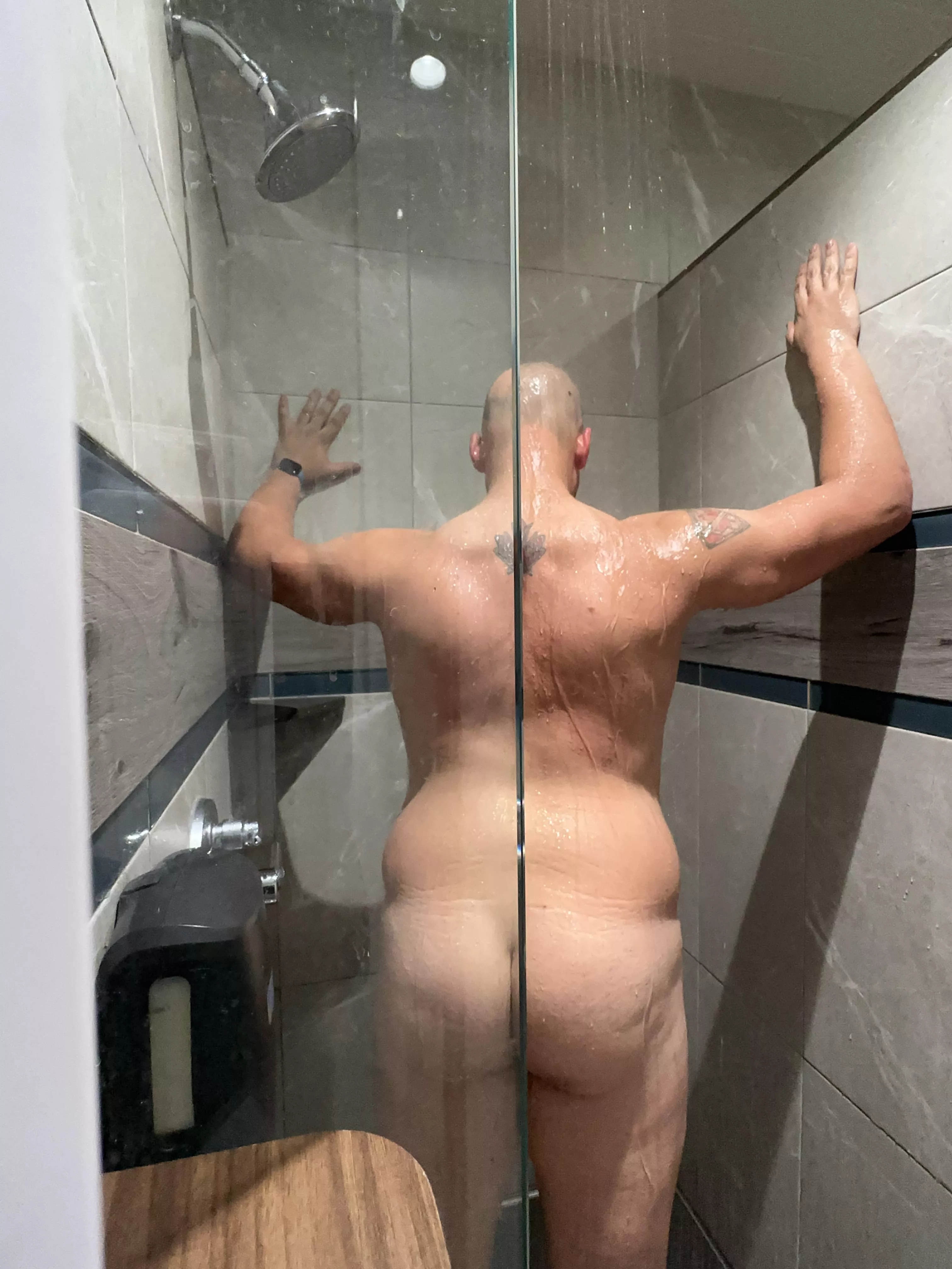 Not sure how I feel about this shot. Feedback would be appreciated :) posted by DarrylDadbod