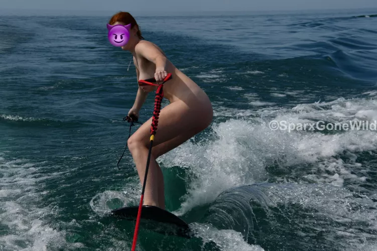 Surfing is better naked by sparxgonewild