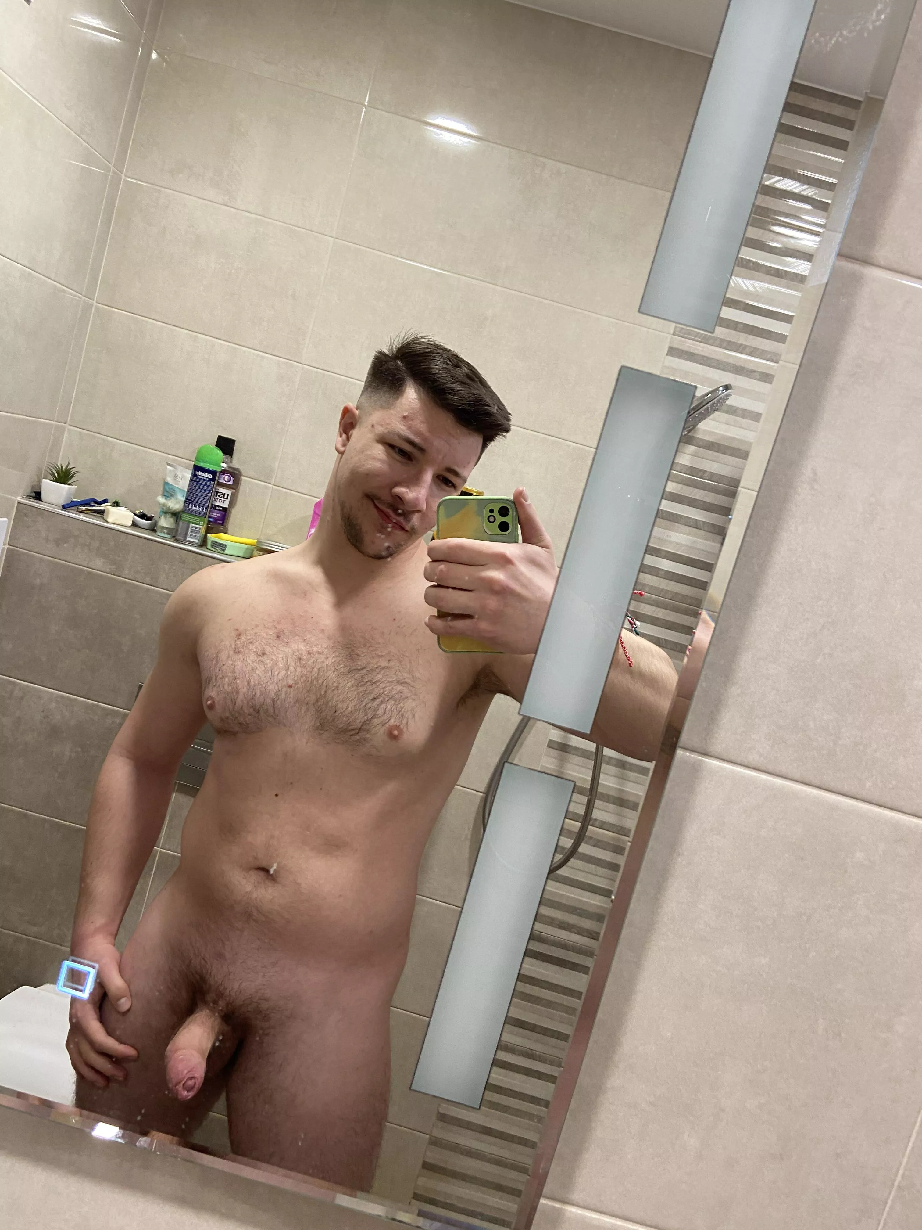 The classic I woke up like this pic 😄 posted by Flanezz