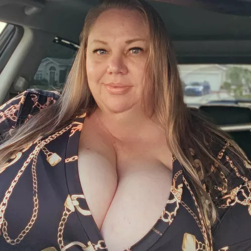 What did you notice 1st? by haileyxxxfun