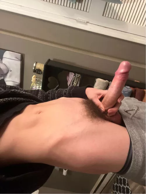 Who wants to get fucked by this THICK cock 😏 by oakleyriver