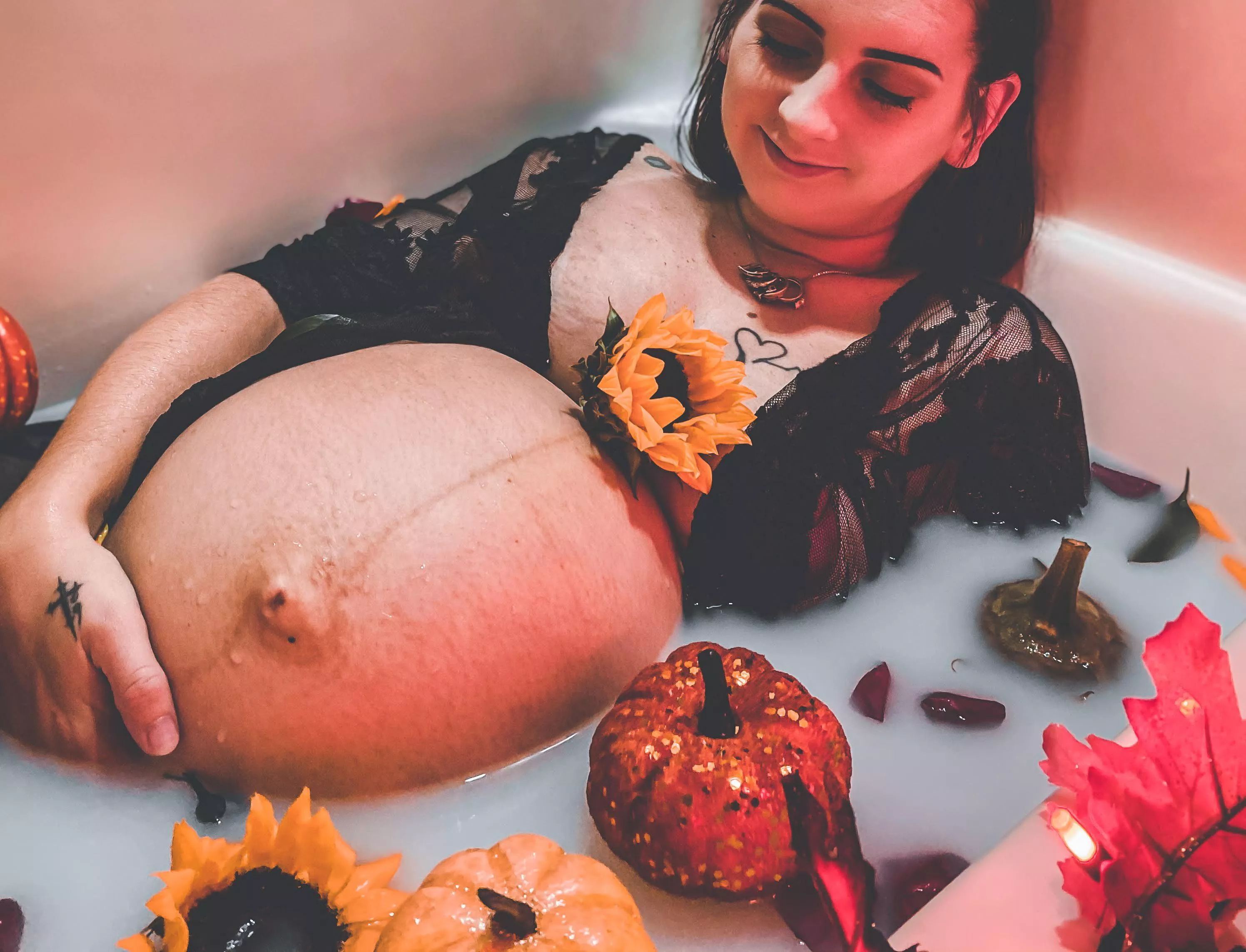 Would you cum on my sexy belly? posted by TinyHornsBigbooty