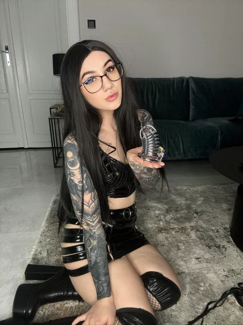 you’ll always be a virgin, you’ll never satisfy a woman with your dick by callmegooddess